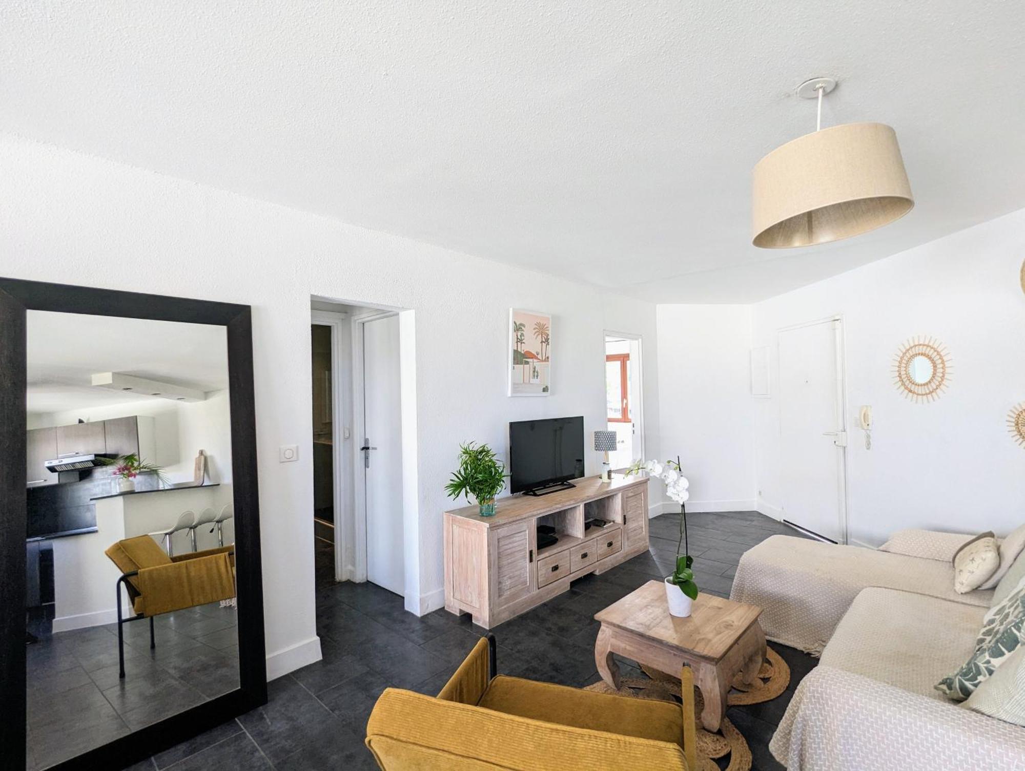 Cap Saint Gilles - T3 Vue Sur Le Port Apartman Kültér fotó