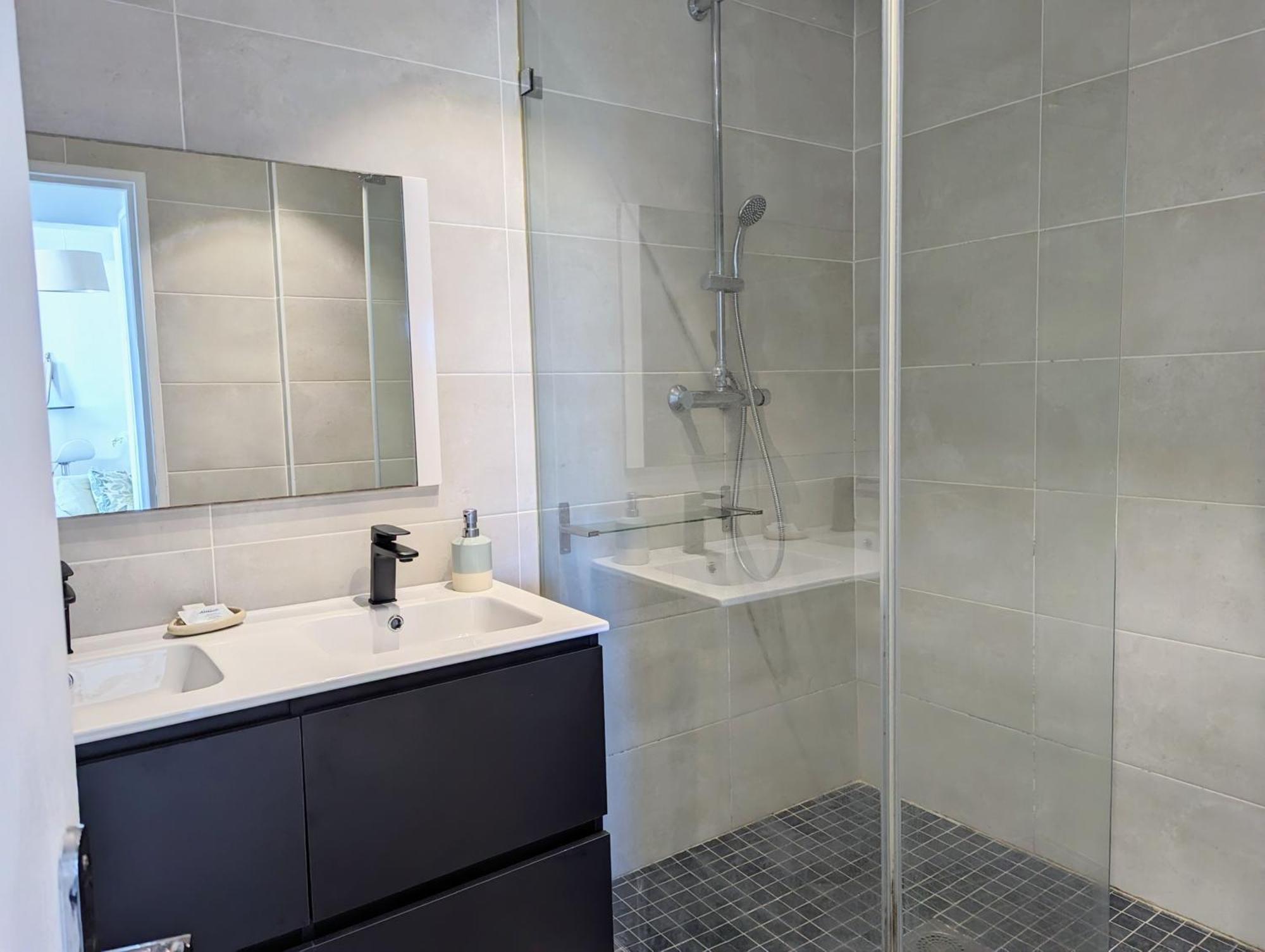 Cap Saint Gilles - T3 Vue Sur Le Port Apartman Kültér fotó